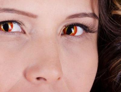 العدسات اللاصقة التنكرية 