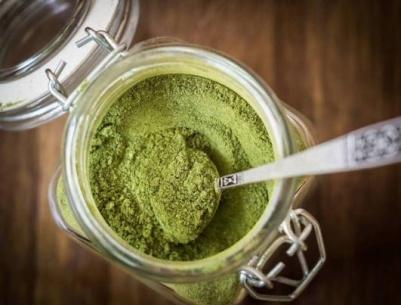 أضيفوا هذه البودرة إلى الشاي واخسروا الكثير من وزنكم