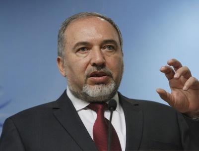 ليبرمان يدعو لهدم بيوت منفذي عمليات أسفرت عن جرحى