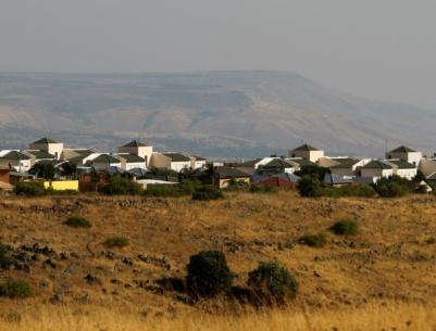 الجيش الاسرائيلي يقصف اهدافا سورية