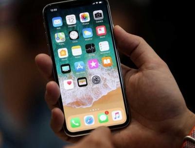 بالأرقام.. آيفون X أكثر الهواتف عرضة للتحطم