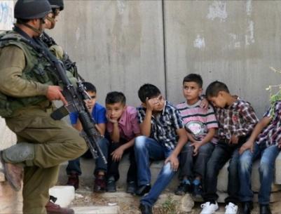 سلطات الاحتلال تعتدي بالضرب على ثلاثة أطفال شرق قلقيلية