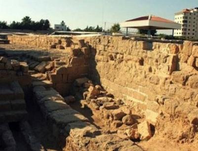 تجدد اعمال التجريف والتدمير في موقع تل السكن الاثري بغزة