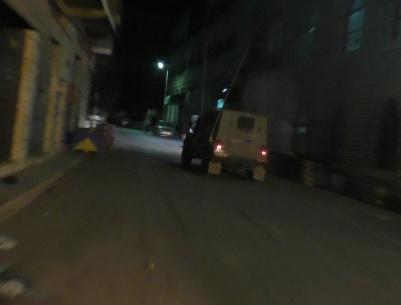 اختناقات ببيت أمر وإخطار بهدم صرح شهيد بالخليل