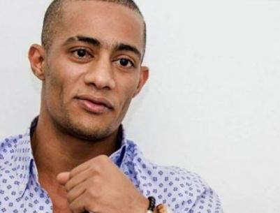 صورة- محمد رمضان يستعرض عضلاته.. يوجه هذه الرسالة