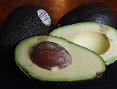 أطعمة شائعة تحمي الدماغ وتقوي الذاكرة