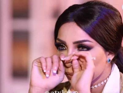 شاهد| دنيا بطمة تبكي بسبب حلا الترك في لقاء تليفزيوني