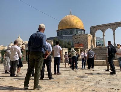 مستعمرون يقتحمون المسجد الأقصى