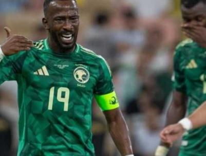 نجم منتخب السعودية في العناية الفائقة بعد السقوط من الشرفة