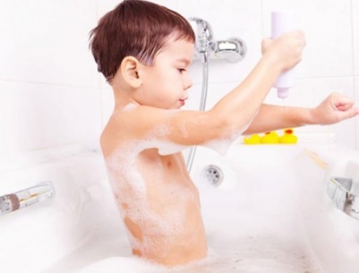 الشامبو المناسب لشعر المولود.. دليل العناية الآمنة والفعّالة