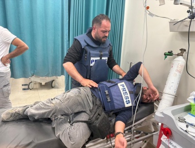 إصابة مسعفين وصحفيين في هجوم لمستعمرين في بيتا