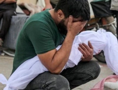 استشهاد شاب وإصابة آخر مع تواصل إطلاق النار والقصف على أنحاء متفرقة من قطاع غزة