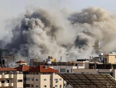 استشهاد مواطن واصابة آخرين بقصف اسرائيلي جنوب مدينة غزة