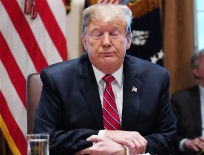 ترامب يدرس تخفيف العقوبات على روسيا بسبب النفط ويرفض مساعدة بوتين بشأن إيران