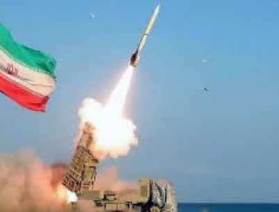 إيران تعلن استهداف 3 مواقع حساسة في إسرائيل