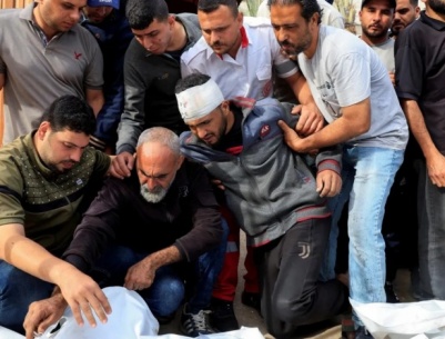 شهيدان بالنصيرات واصابات واطلاق نار بمناطق متفرقة من القطاع