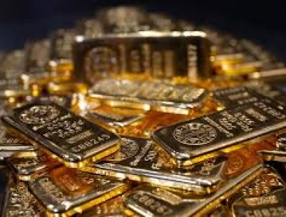 أسعار الذهب تهبط مع ترقب مسار المفاوضات بين واشنطن وطهران