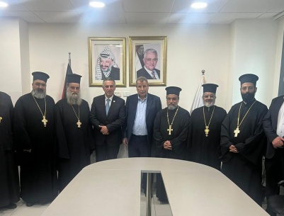 خوري يبحث أوضاع الكنائس والتحديات التي تواجه الوجود المسيحي في فلسطين