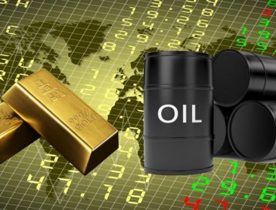 الذهب يتراجع والنفط يرتفع بأكثر من 2%