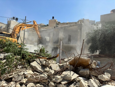 الاحتلال يهدم منزلين في بيت حنينا شمال القدس