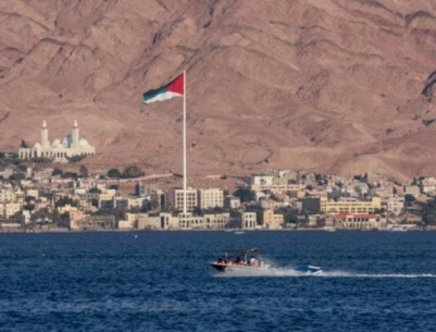 إصابة 11 شخصا بالاختناق جراء تسرب لغاز الأمونيا في مدينة العقبة