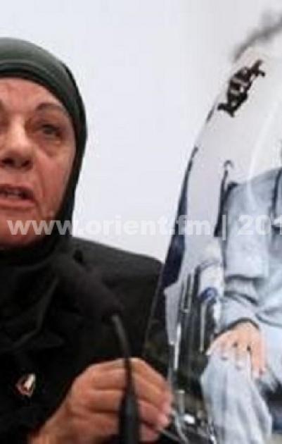 والدة العيساوي تسلم رسالة لـ