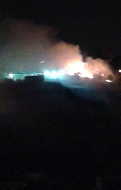 اشتعال النيران في أحراش معسكر للجيش ومحطة وقود في العيسوية