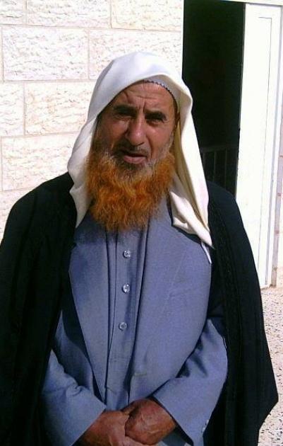 وفاة إمام مسجد الدهيشة الكبير الشيخ محمد قراقع