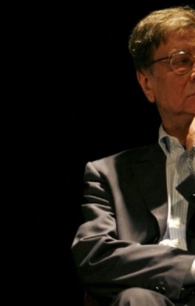 مؤسسة محمود درويش تتسلم أرشيفه المرئي والمسموع