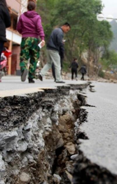 ارتفاع حصيلة ضحايا زلزال الصين الى 589 قتيلا