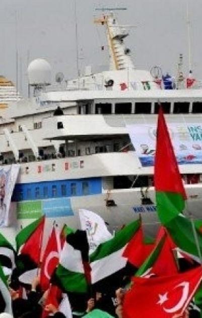 ممثلون عن حركة التضامن و السفير عودة يستقبلون النائبه الإسبانيه التي شاركت باسطول الحريه الثالث