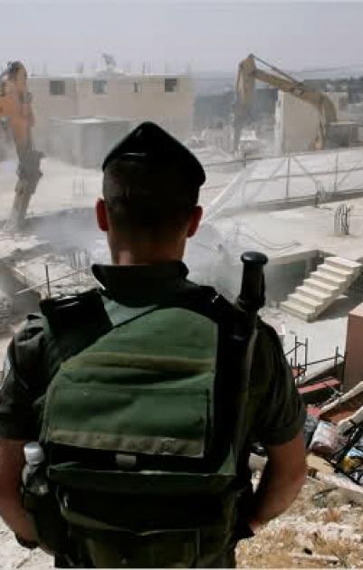 هدم قاعة أفراح ومنشآت تجارية شمال القدس