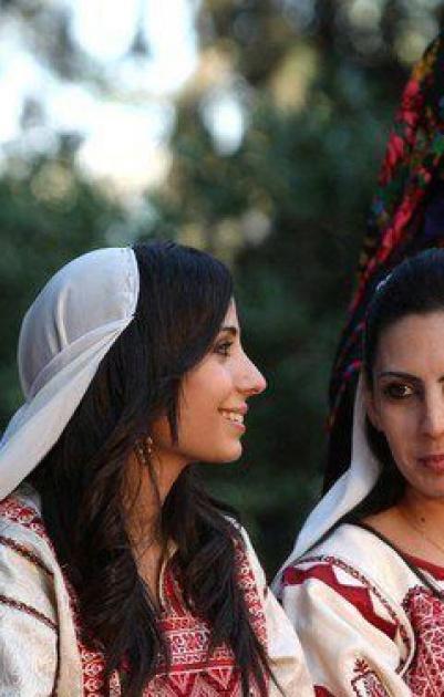 توصيات الديوان الثقافي الساحوري وبلدية بيت ساحور والمشاركون في ندوة 