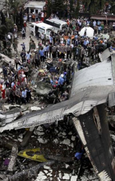 ارتفاع عدد ضحايا الطائرة الإندونيسية إلى 141