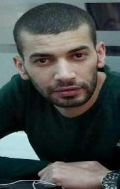 عمر زوربا : هذا ما حصل معي في أول يوم بالسجن مع هذا الشرطي