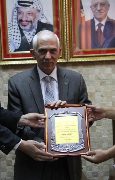 محافظ الخليل يستقبل وفد من الفنانين الفلسطينيين