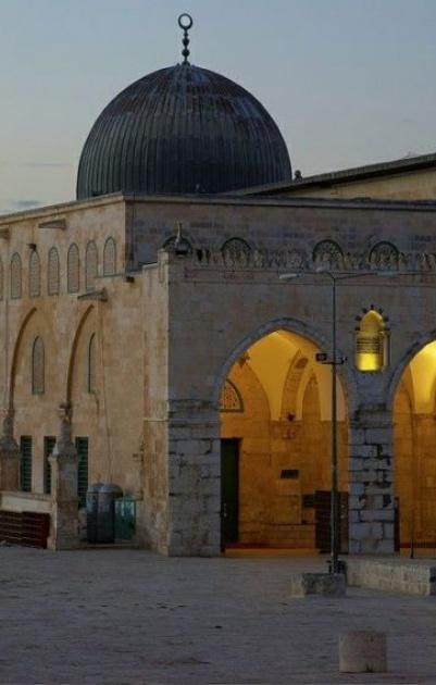 الاحتلال يفرج عن معلمة مقدسية بشرط الإبعاد عن المسجد الأقصى