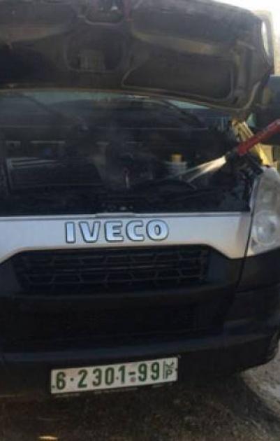 احتراق حافلة روضة أطفال في طولكرم