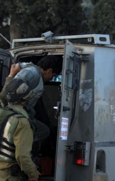 الاحتلال يعتقل مواطنين من نابلس 