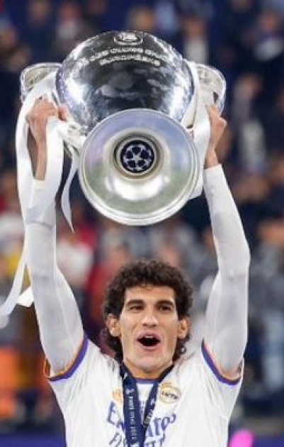 ريال مدريد يعلن رسمياً رحيل مدافعه