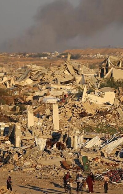 انهيارات منازل ووفيات تتزامن مع غارات جوية وعمليات نسف بقطاع غزة