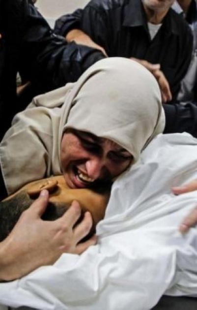 شهداء بقصف شقق سكنية بغزة وغارات على البريج وخان يونس