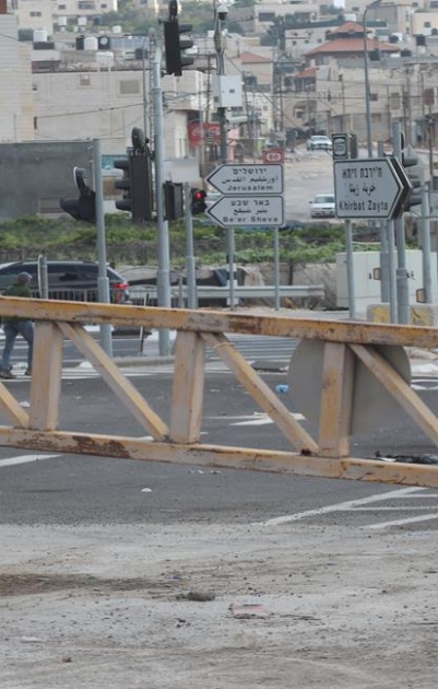 قوات الاحتلال تغلق مداخل بلدة جزما وتسيطر على مبانٍ وتفتش المنازل