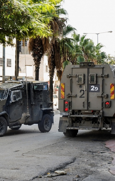 قوات الاحتلال تقتحم مدينة قلقيلية وتداهم عددا من المنازل