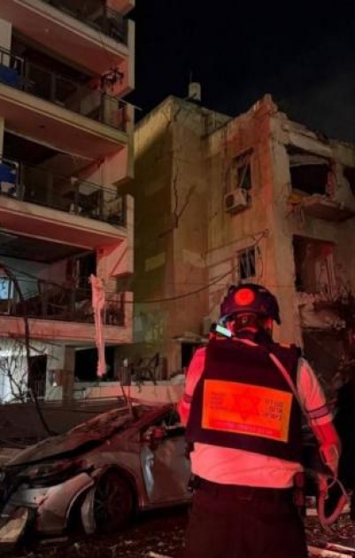 إصابة منزل ببيت تكفا: ايران تستأنف إطلاق الصواريخ باتجاه تل أبيب