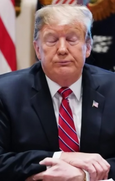 ترامب يدرس تخفيف العقوبات على روسيا بسبب النفط ويرفض مساعدة بوتين بشأن إيران