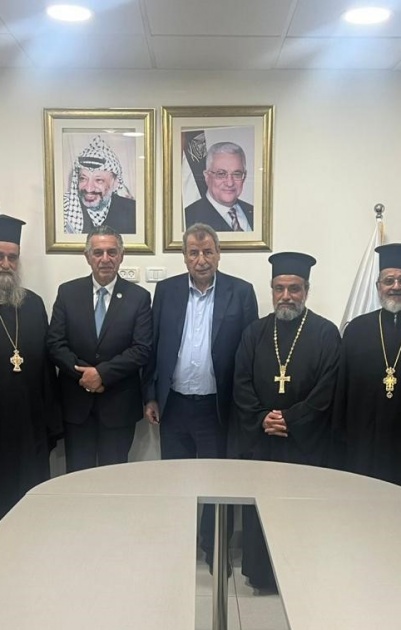 خوري يبحث أوضاع الكنائس والتحديات التي تواجه الوجود المسيحي في فلسطين