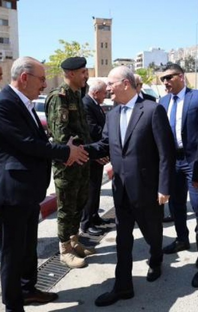مصطفى: إجراءات الاحتلال تستهدف تهجير شعبنا وتجويعه