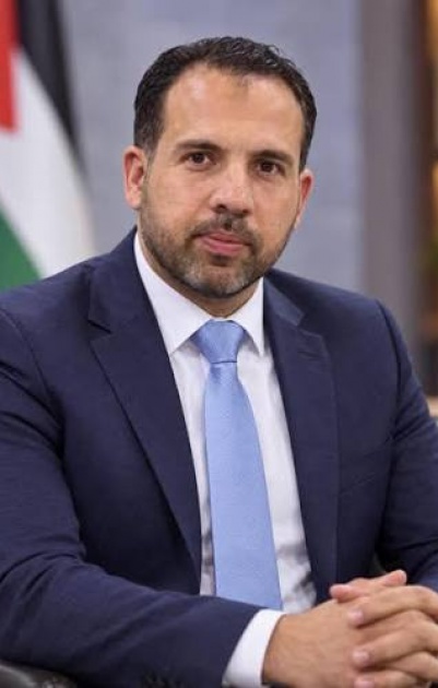 الاحتلال يعتقل صحفيا بعد مداهمة منزله في مدينة رام الله
