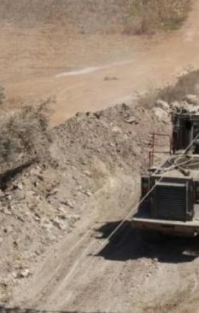 الاحتلال يغلق طرقا فرعية جنوب أريحا